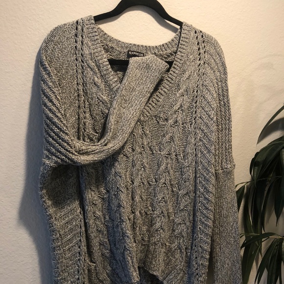 Express Sweater - Picture 2 of 4